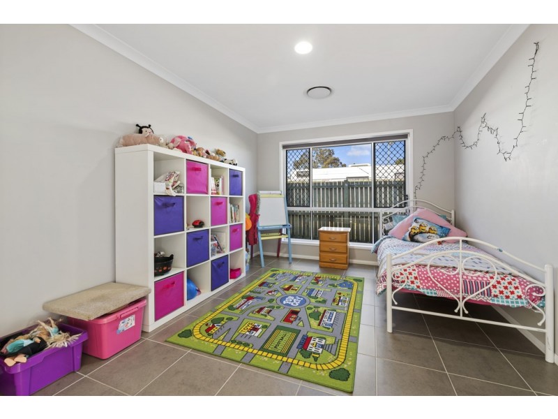 10 Harth Street, Goombungee QLD 4354