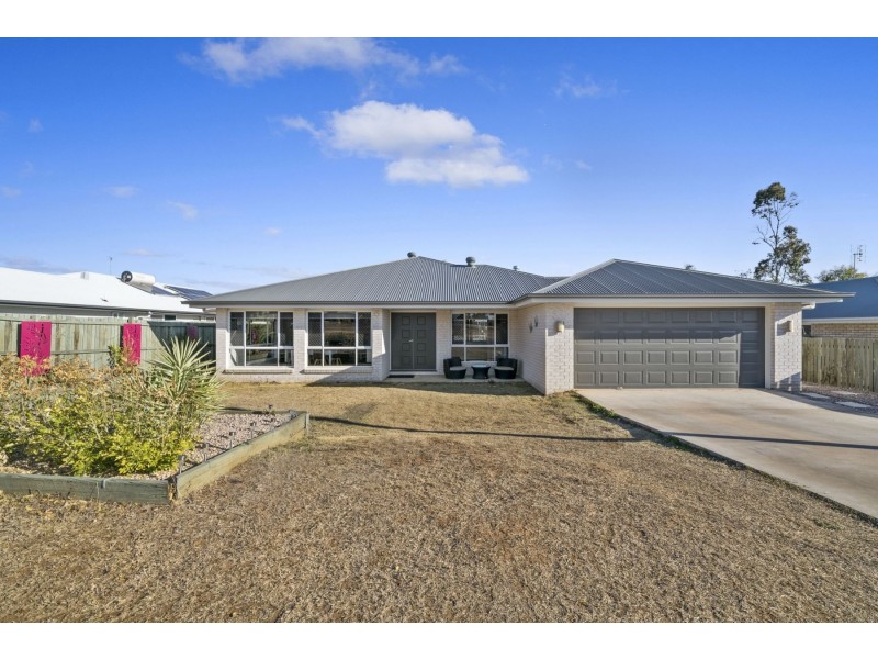 10 Harth Street, Goombungee QLD 4354