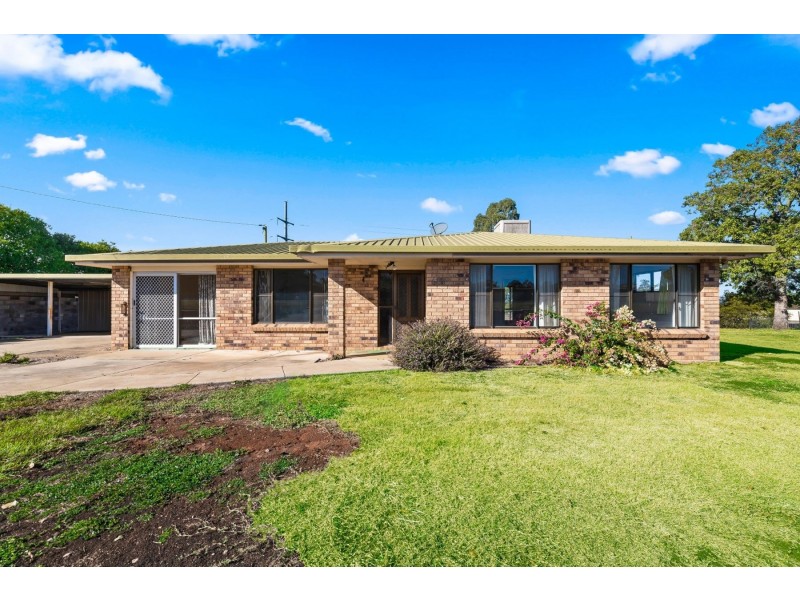 128 Main Street, Westbrook QLD 4350