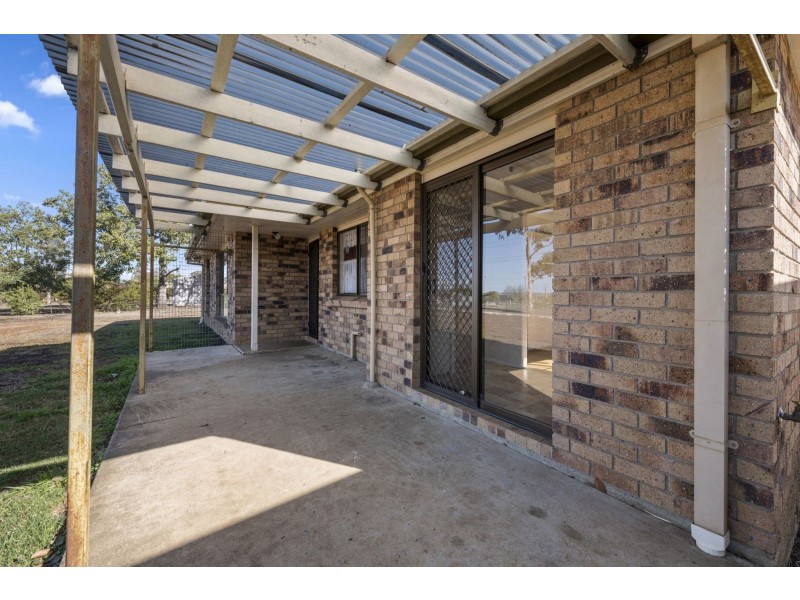 128 Main Street, Westbrook QLD 4350