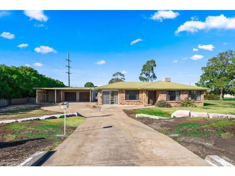128 Main Street, Westbrook QLD 4350