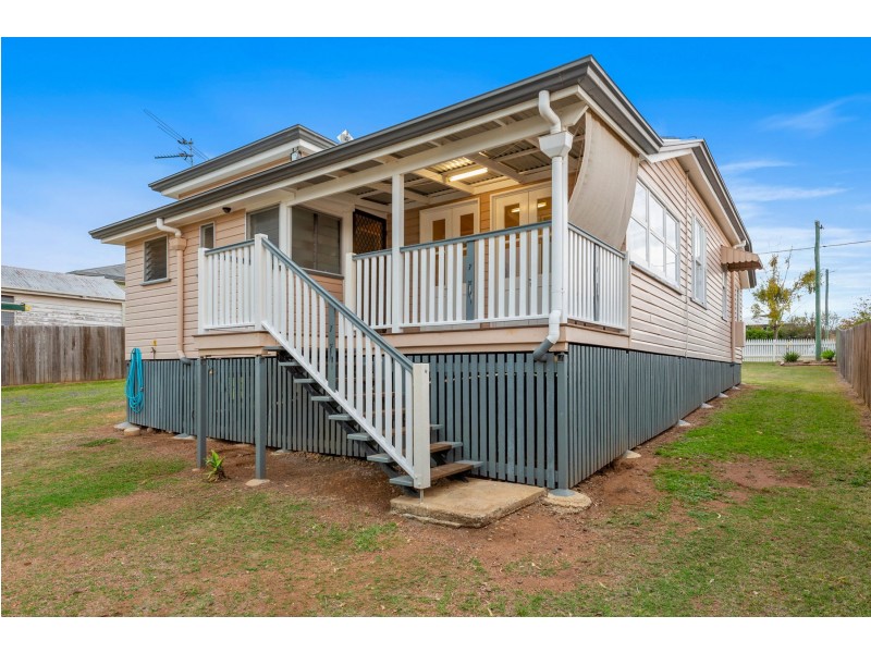 145 Mocatta Street, Goombungee QLD 4354