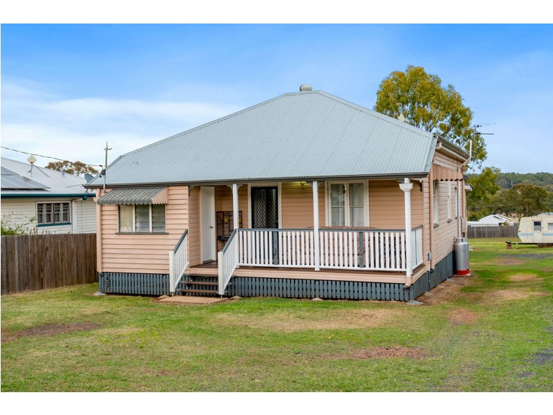 145 Mocatta Street, Goombungee QLD 4354