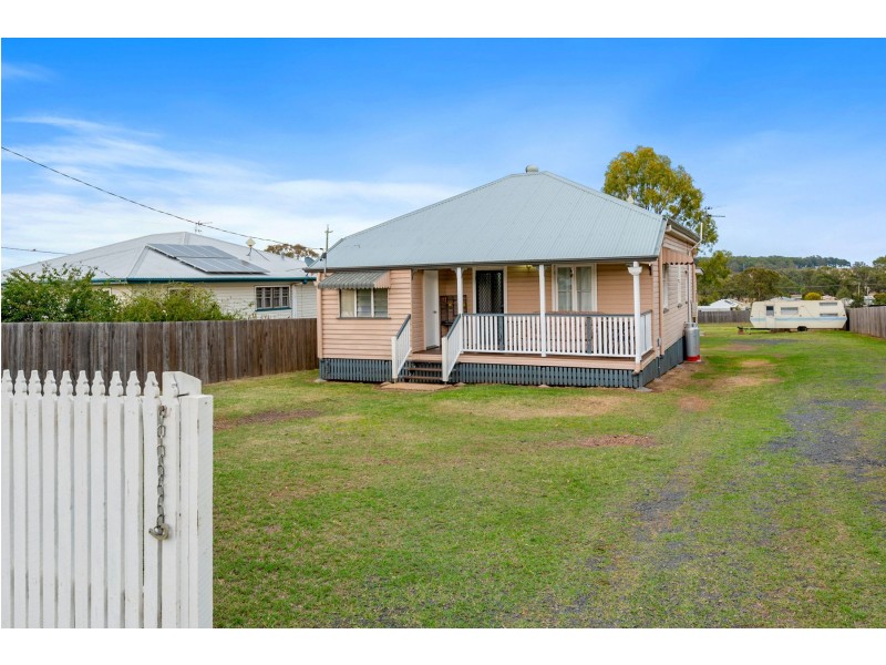 145 Mocatta Street, Goombungee QLD 4354