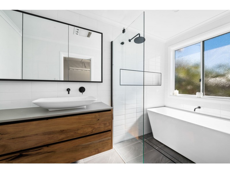 1A Gladstone Street, Newtown QLD 4350