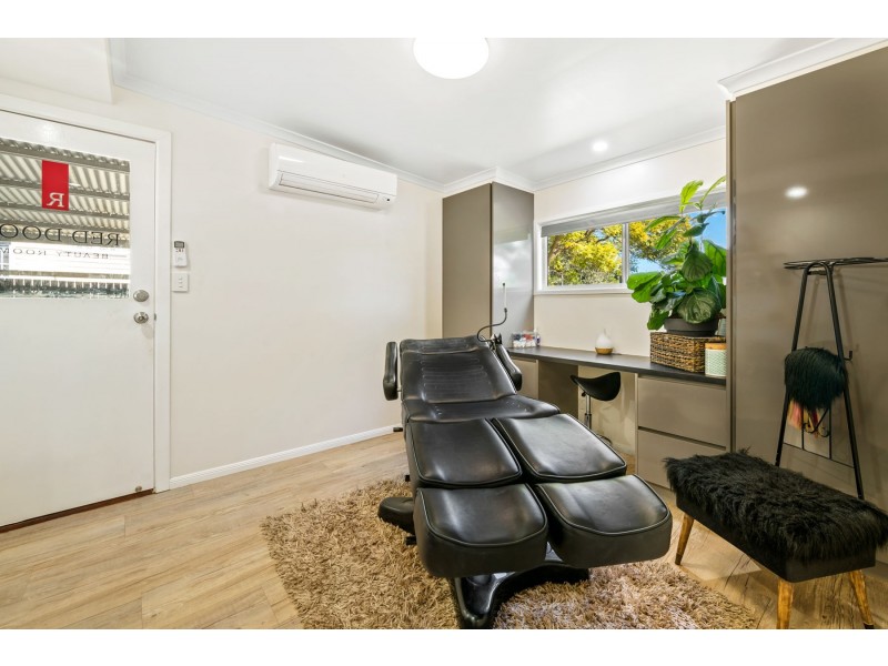 1A Gladstone Street, Newtown QLD 4350