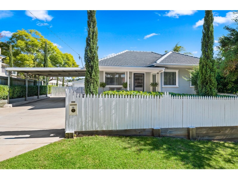 1A Gladstone Street, Newtown QLD 4350
