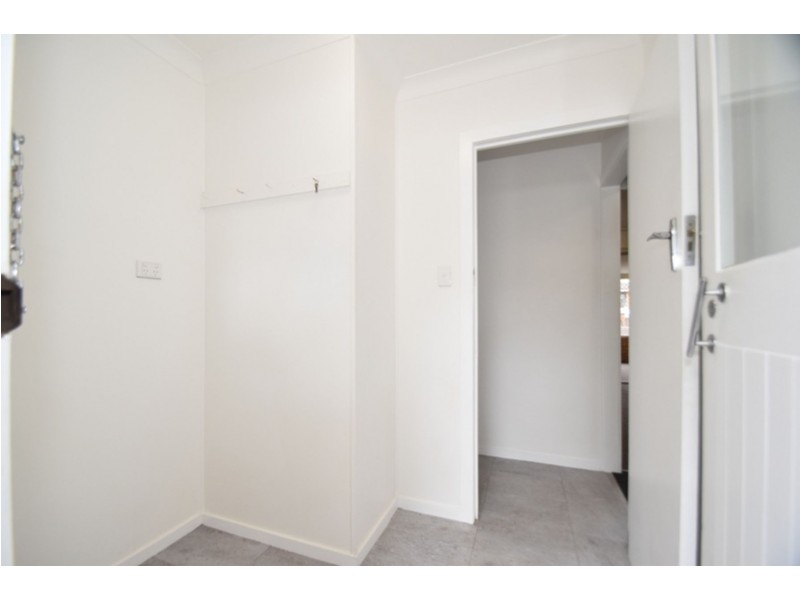 1/20 Glendower Street, Mount Lofty QLD 4350