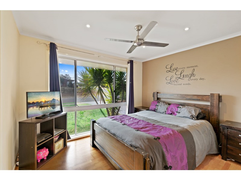 18 Blue Gum Drive, Newtown QLD 4350