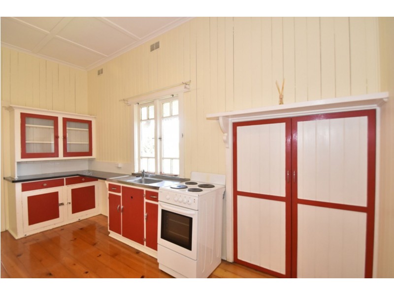 205 Ruthven Street, North Toowoomba QLD 4350