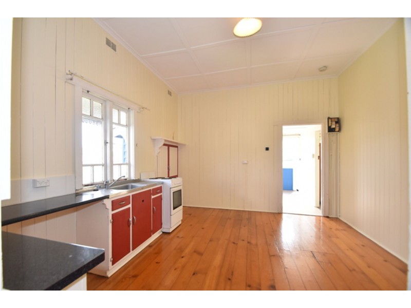 205 Ruthven Street, North Toowoomba QLD 4350