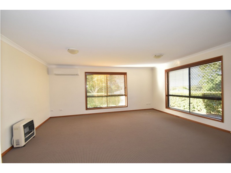 5/2 Garde Street, Centenary Heights QLD 4350