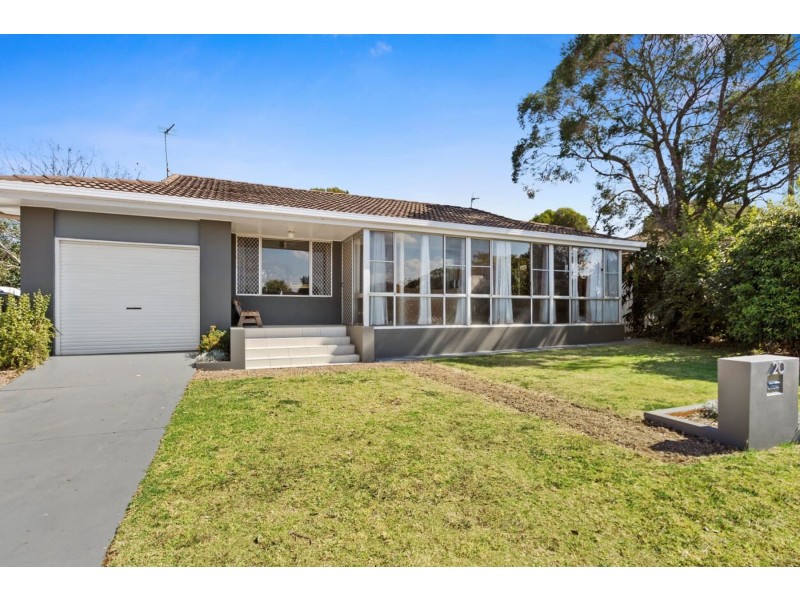 20 Bryan Street, Darling Heights QLD 4350