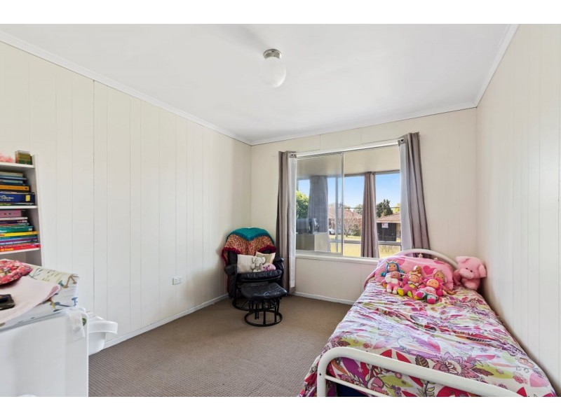 20 Bryan Street, Darling Heights QLD 4350