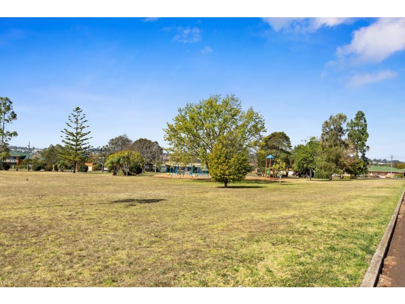 20 Bryan Street, Darling Heights QLD 4350