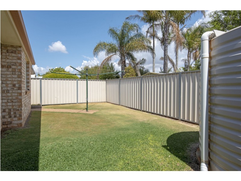 3 Brolga Crescent, Harristown QLD 4350