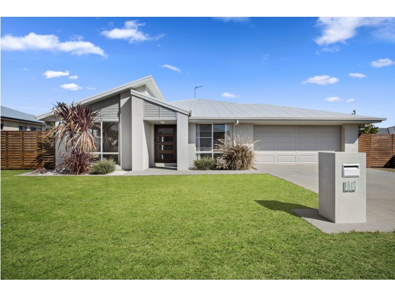 62 Belclaire Drive, Westbrook QLD 4350