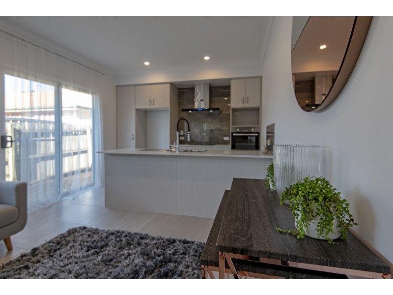 4 Strohfeldt Street, Middle Ridge QLD 4350