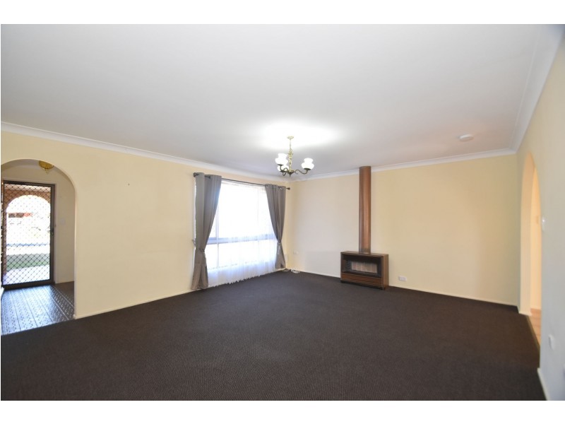 13 Orchid Street, Centenary Heights QLD 4350