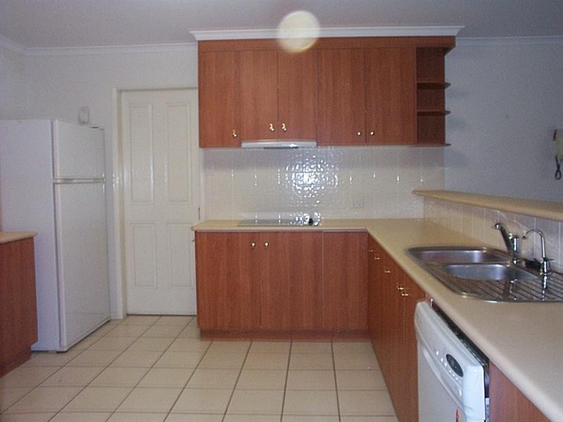 2/521 Hume Street, Kearneys Spring QLD 4350
