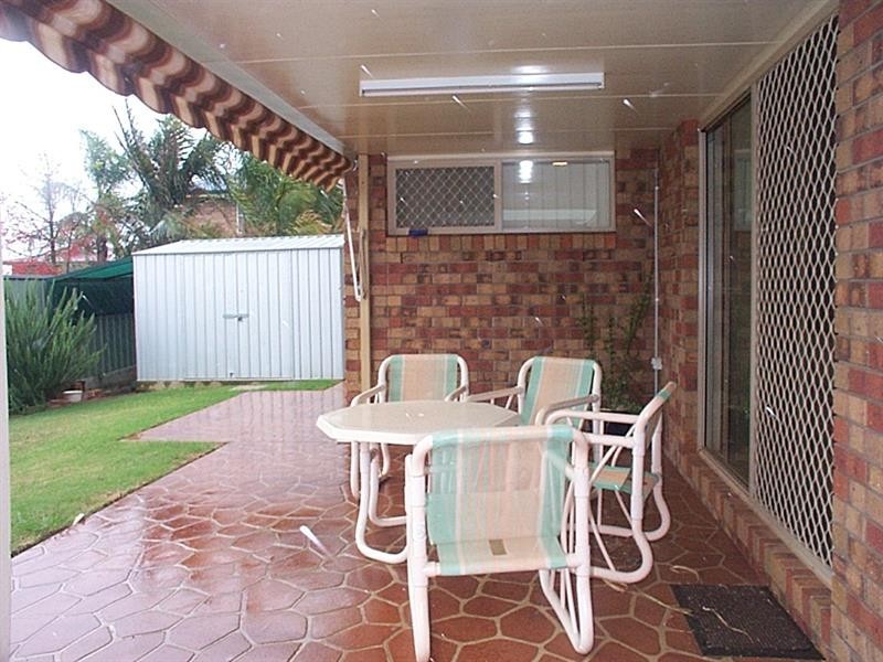 2/521 Hume Street, Kearneys Spring QLD 4350