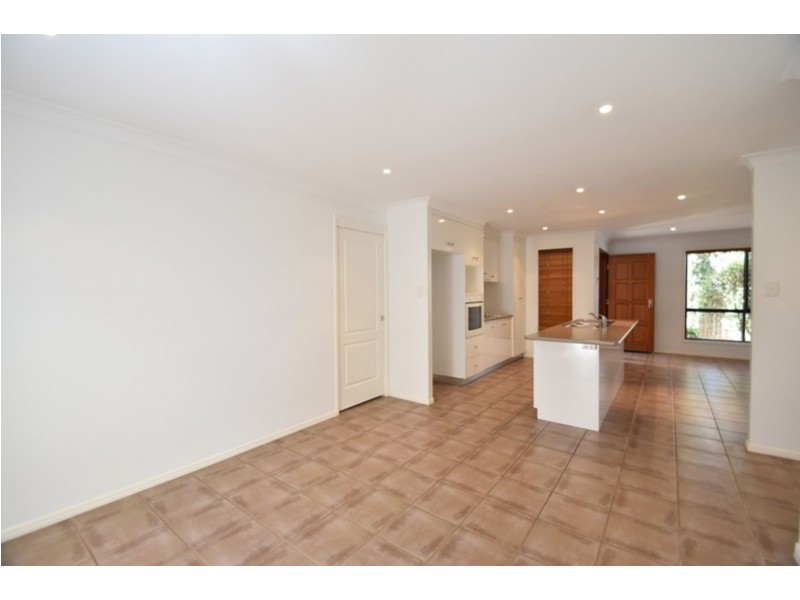 2/12 Watts Street, Drayton QLD 4350