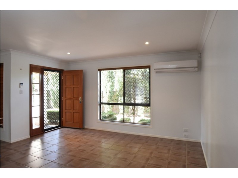 2/12 Watts Street, Drayton QLD 4350