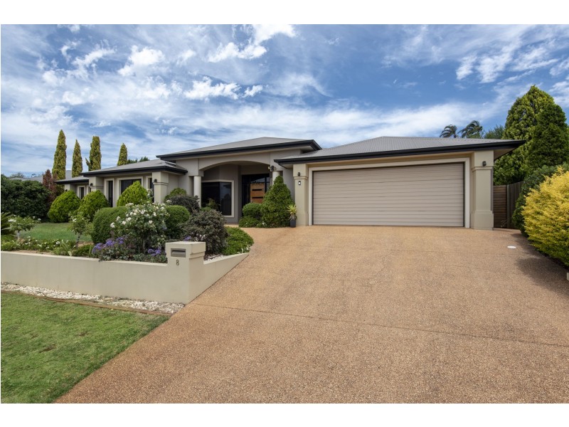 8 Howard Street, Middle Ridge QLD 4350