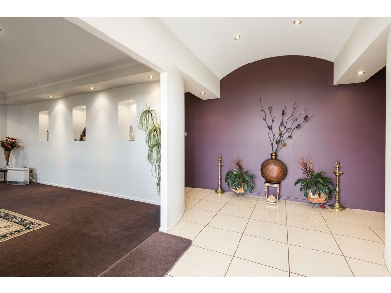 8 Howard Street, Middle Ridge QLD 4350