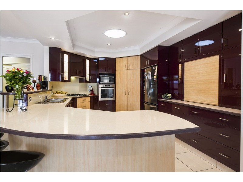 8 Howard Street, Middle Ridge QLD 4350