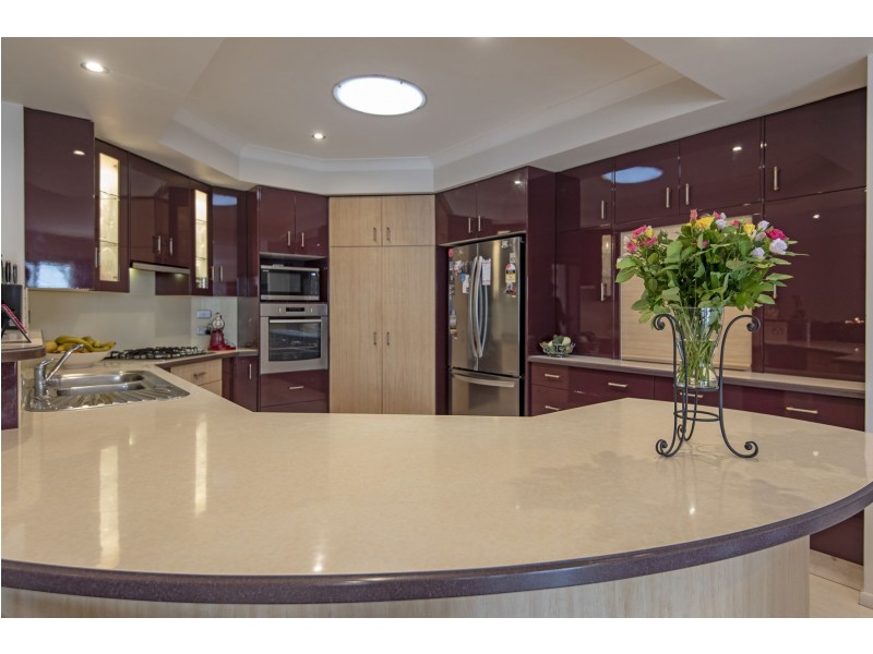 8 Howard Street, Middle Ridge QLD 4350