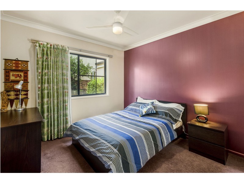 8 Howard Street, Middle Ridge QLD 4350