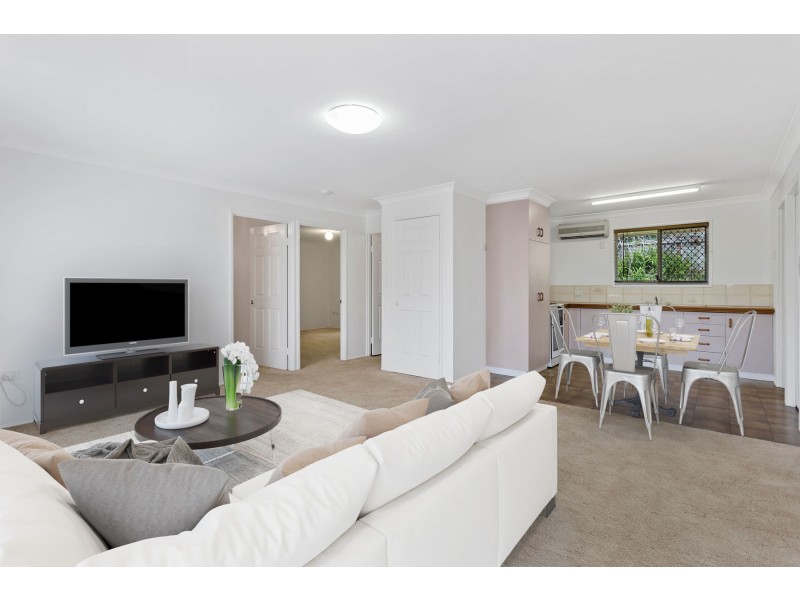 330 Spring Street, Kearneys Spring QLD 4350