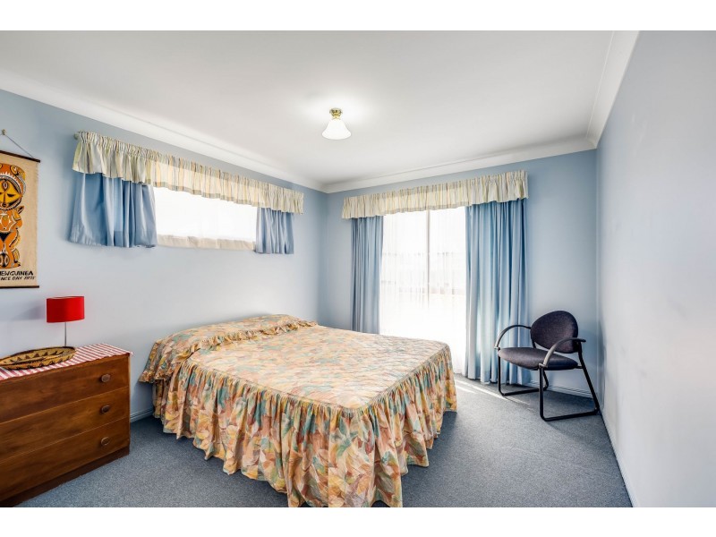 16 Paddington Court, Middle Ridge QLD 4350