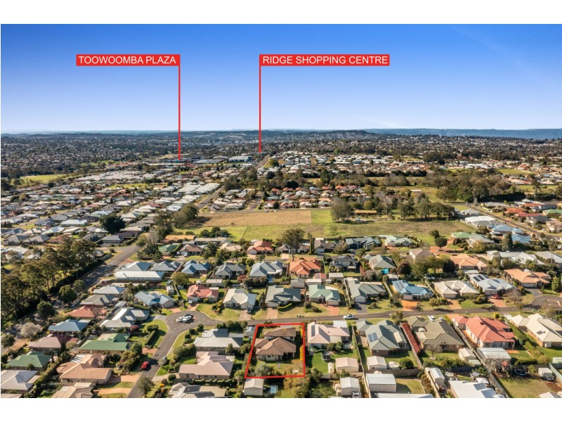 16 Paddington Court, Middle Ridge QLD 4350