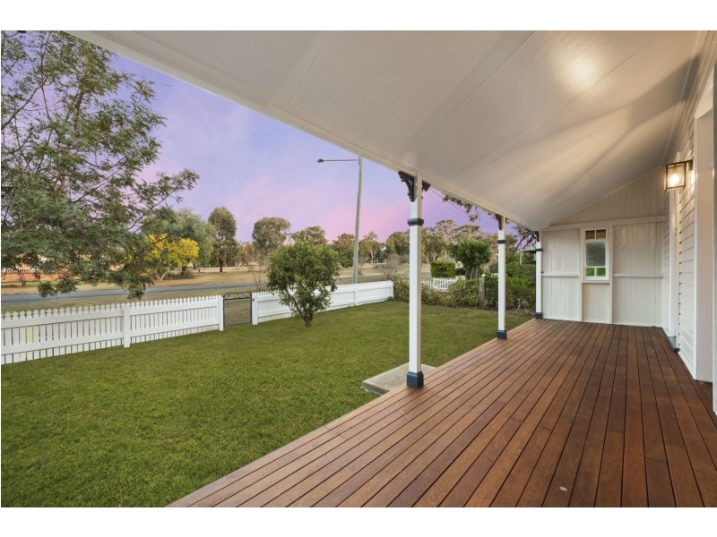 5 King Street, Goombungee QLD 4354