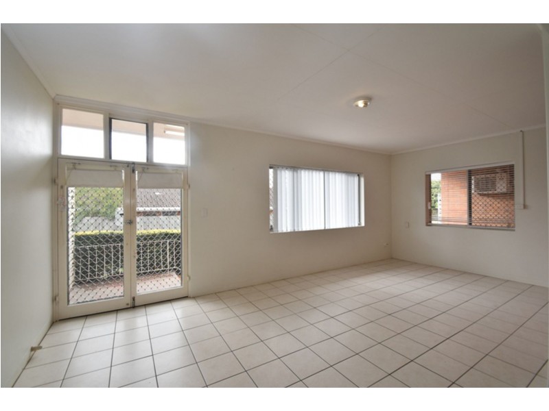 4/122a Russell  Street, Toowoomba City QLD 4350