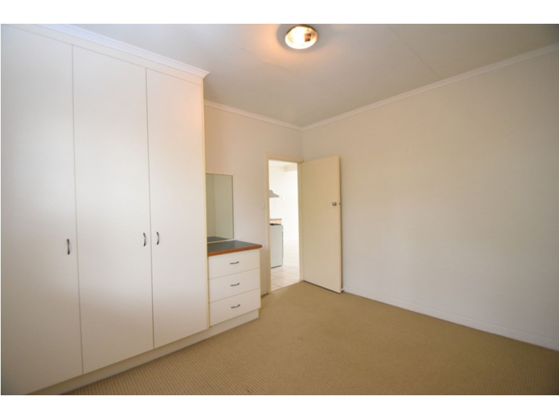 4/122a Russell  Street, Toowoomba City QLD 4350