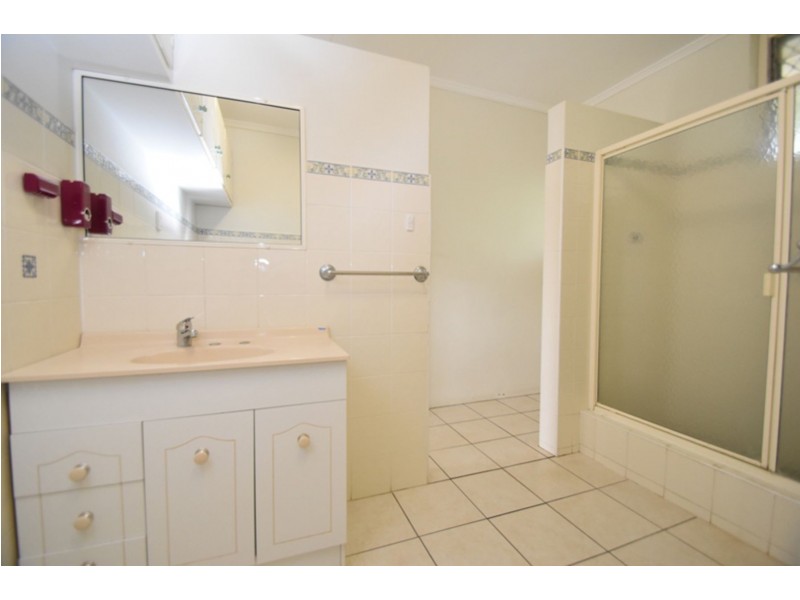 4/122a Russell  Street, Toowoomba City QLD 4350