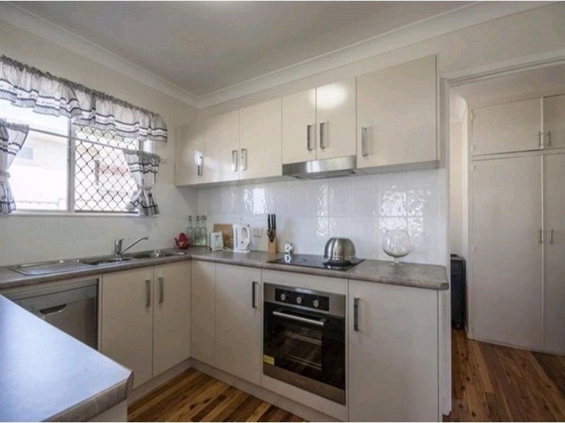 2/68 Dunne Street, Harristown QLD 4350