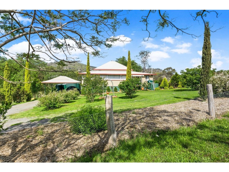 12815 New England Highway, Hodgson Vale QLD 4352