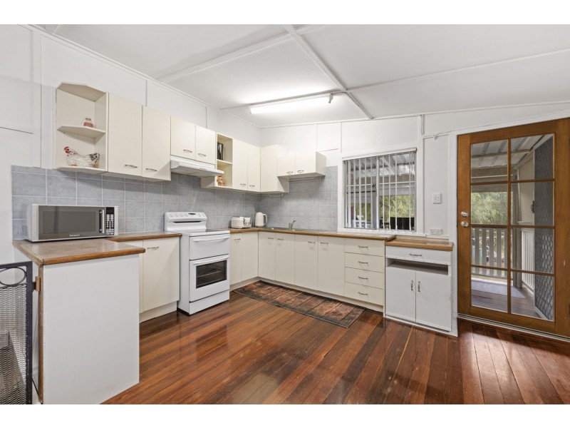12815 New England Highway, Hodgson Vale QLD 4352