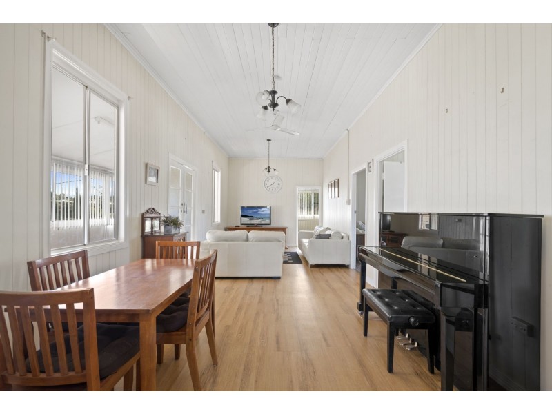 12815 New England Highway, Hodgson Vale QLD 4352