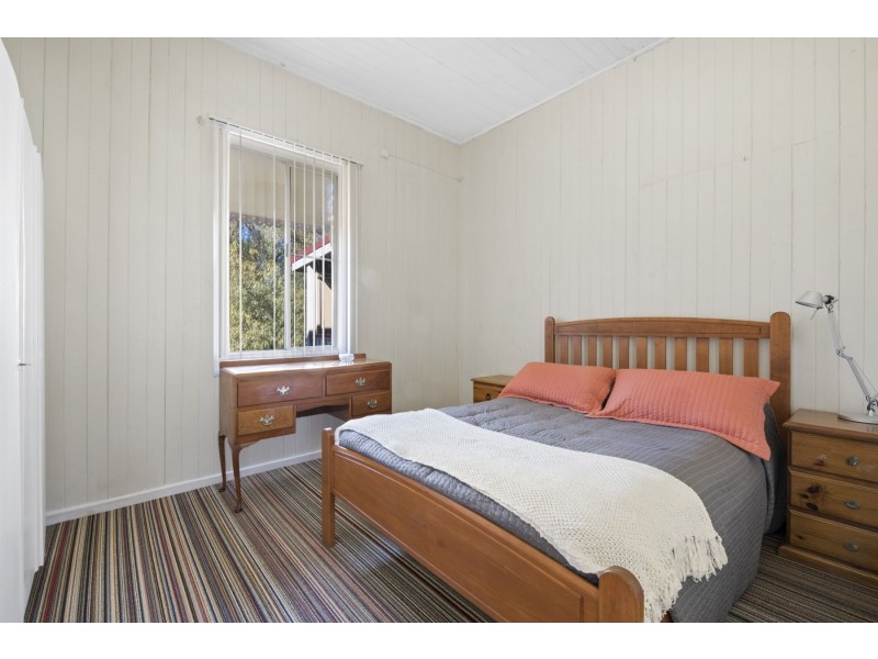 12815 New England Highway, Hodgson Vale QLD 4352
