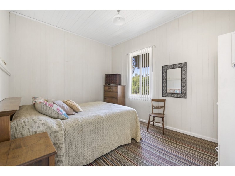 12815 New England Highway, Hodgson Vale QLD 4352