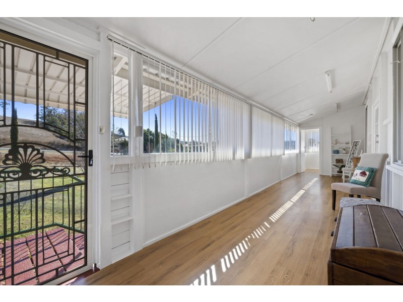 12815 New England Highway, Hodgson Vale QLD 4352
