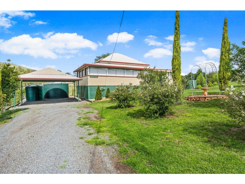 12815 New England Highway, Hodgson Vale QLD 4352