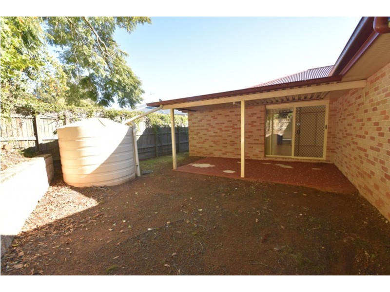 1/26 Sambar Court, Kearneys Spring QLD 4350