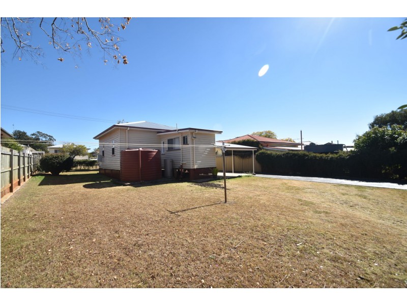 16 Ethel Street, Newtown QLD 4350
