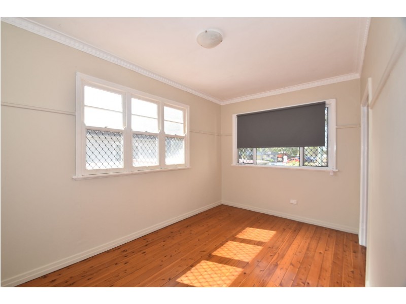 37 Gladstone Street, Newtown QLD 4350